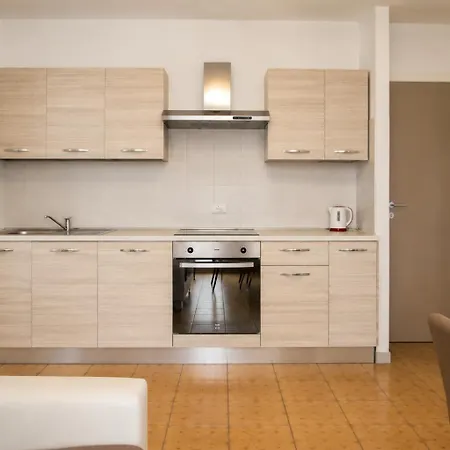 Columbia Apart Otel 3*
