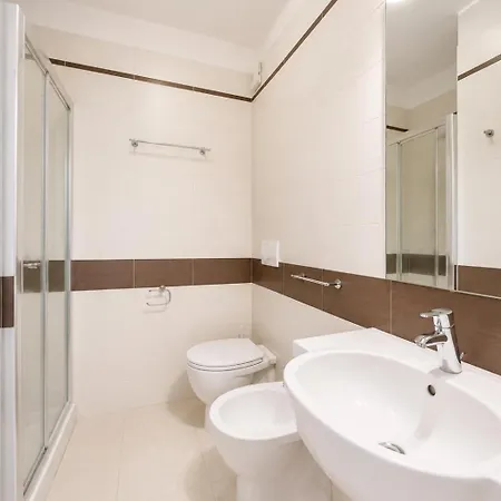 Columbia Apart Otel